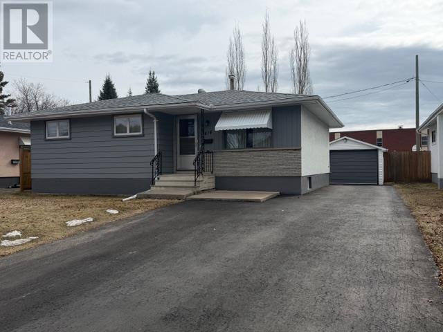 414 Sycamore PL, Thunder Bay, Ontario