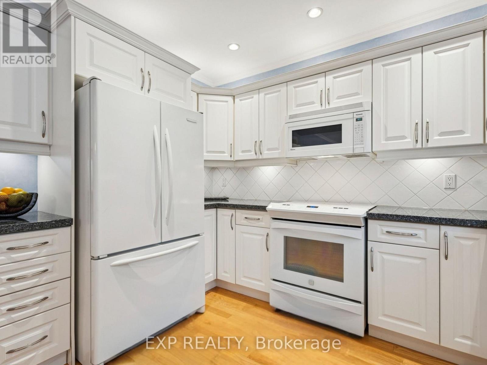 209 Nottingham Drive, Oakville, Ontario  L6H 4H7 - Photo 21 - W13039176