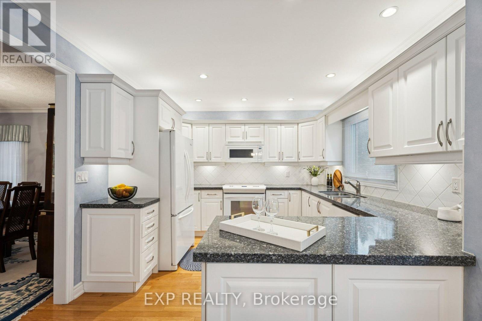 209 Nottingham Drive, Oakville, Ontario  L6H 4H7 - Photo 18 - W13039176