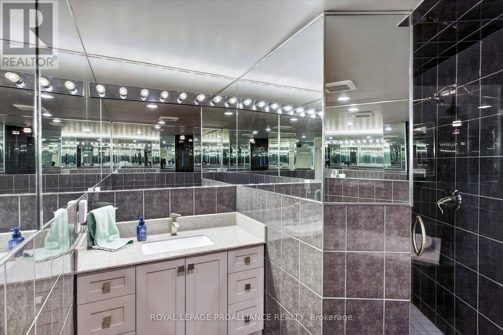 502 - 2 George Street N, Peterborough, Ontario  K9J 8K8 - Photo 22 - X13059756