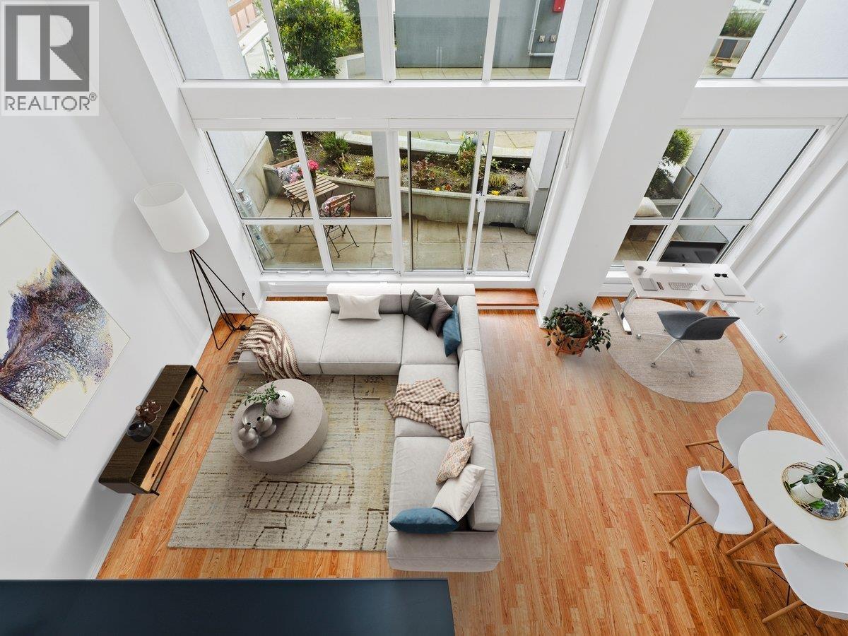 512 933 SEYMOUR STREET, Vancouver, British Columbia