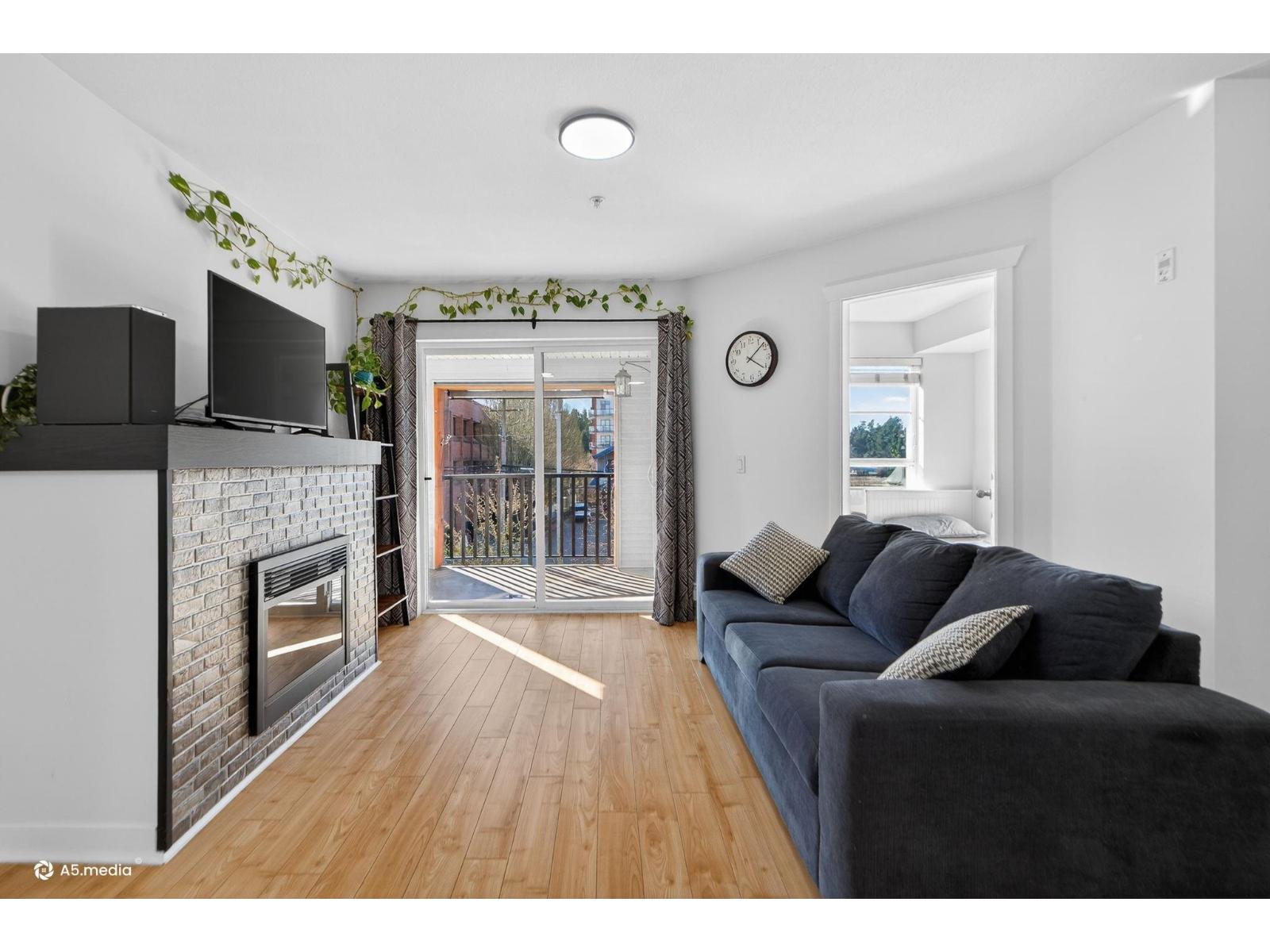 315 6960 120 STREET, surrey, British Columbia