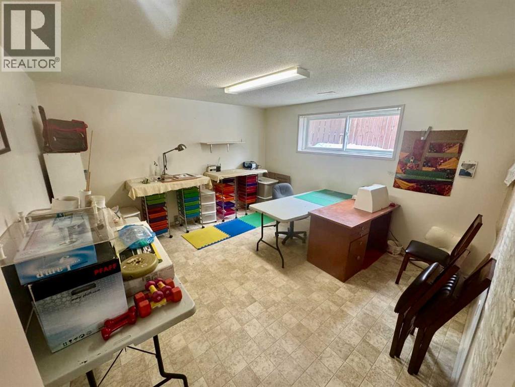 201 Holland Street Nw, Calgary, Alberta  T2K 2E9 - Photo 10 - A2305333