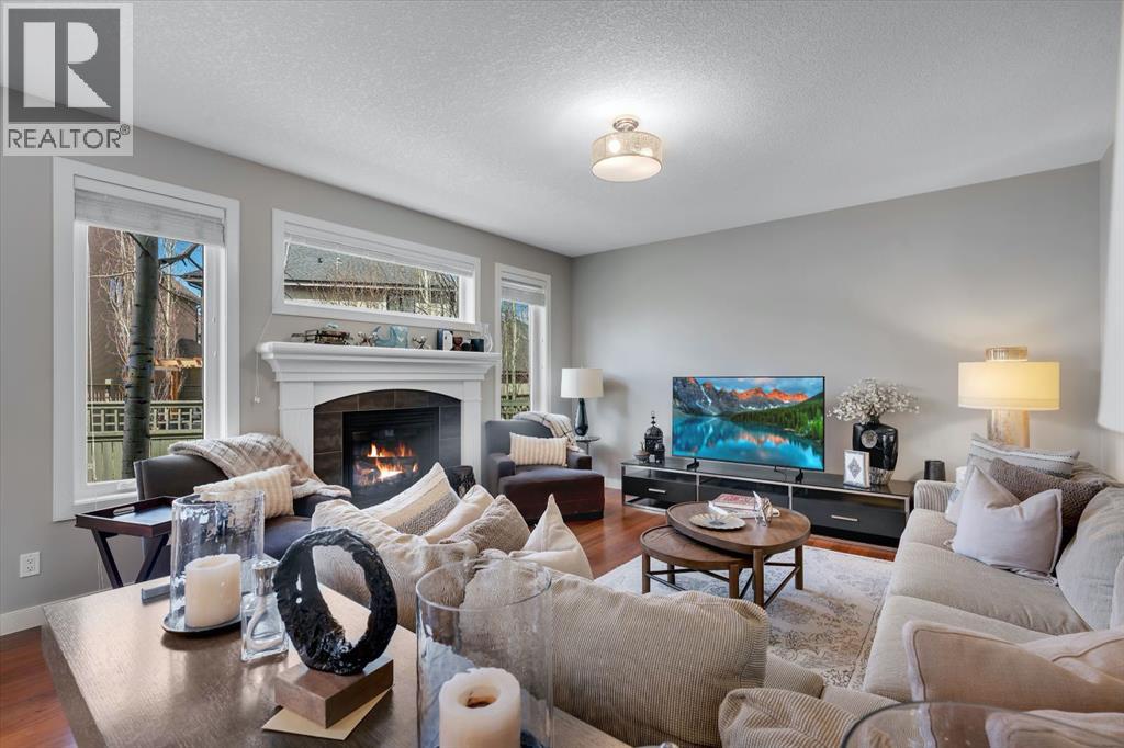 52 West Coach Court Sw, Calgary, Alberta  T3H 0N1 - Photo 4 - A2306351