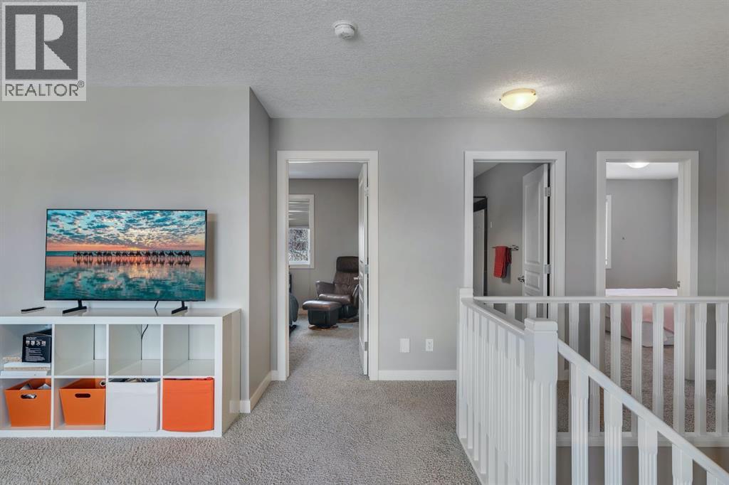 52 West Coach Court Sw, Calgary, Alberta  T3H 0N1 - Photo 19 - A2306351