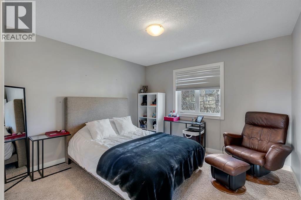 52 West Coach Court Sw, Calgary, Alberta  T3H 0N1 - Photo 25 - A2306351