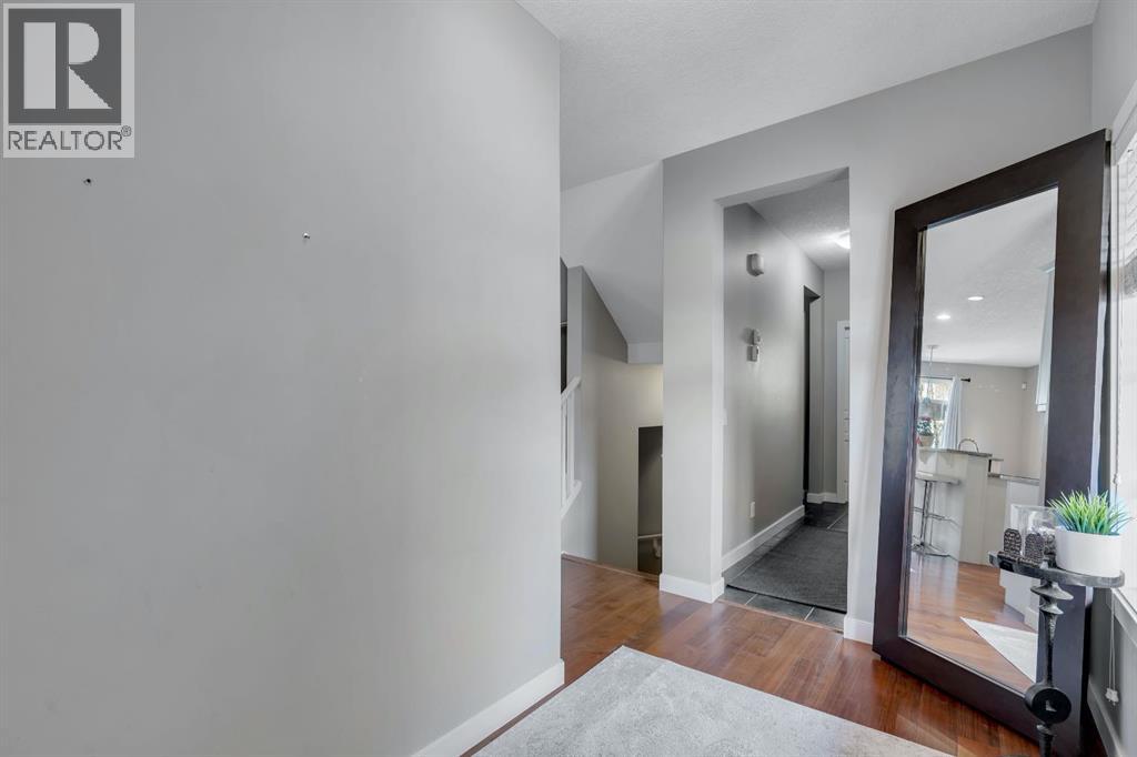 52 West Coach Court Sw, Calgary, Alberta  T3H 0N1 - Photo 15 - A2306351