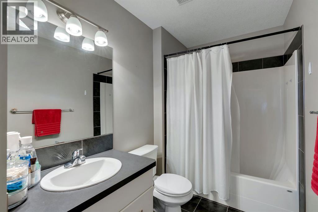 52 West Coach Court Sw, Calgary, Alberta  T3H 0N1 - Photo 26 - A2306351