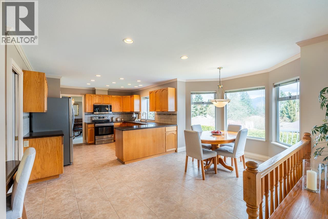 580 Clearwater Way, Coquitlam, British Columbia  V3C 5W3 - Photo 11 - R3117530