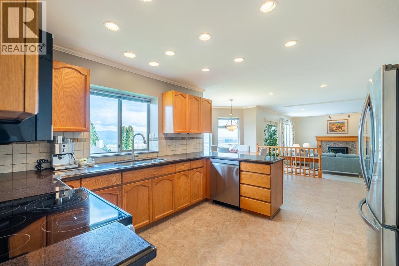 580 Clearwater Way, Coquitlam, British Columbia  V3C 5W3 - Photo 15 - R3117530