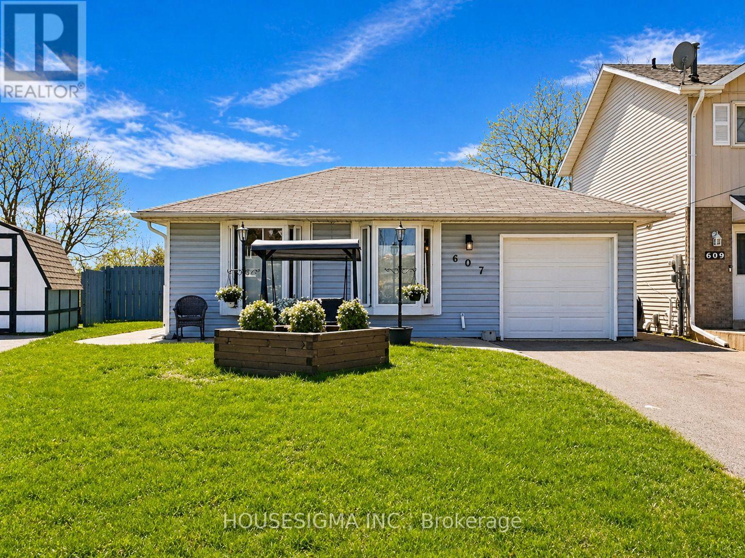 607 DOWN CRESCENT, Oshawa, Ontario
