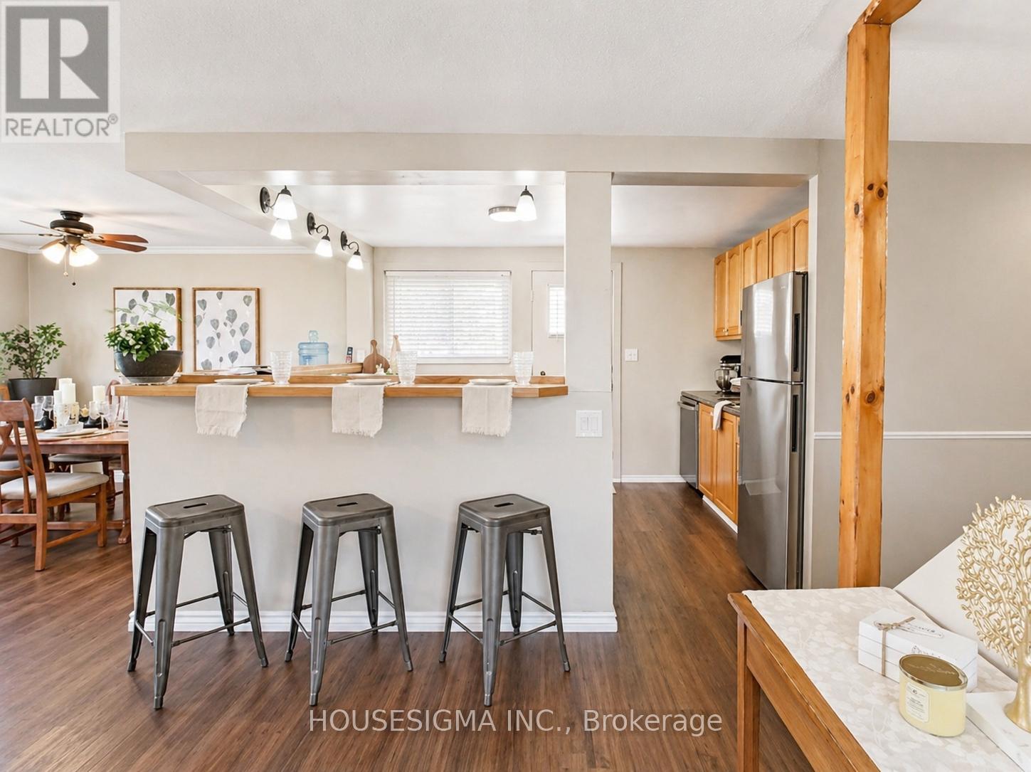 607 Down Crescent, Oshawa, Ontario  L1H 7X9 - Photo 3 - E13060150