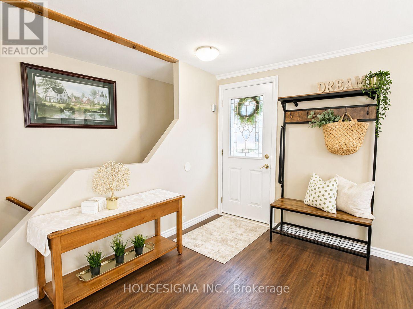 607 Down Crescent, Oshawa, Ontario  L1H 7X9 - Photo 4 - E13060150