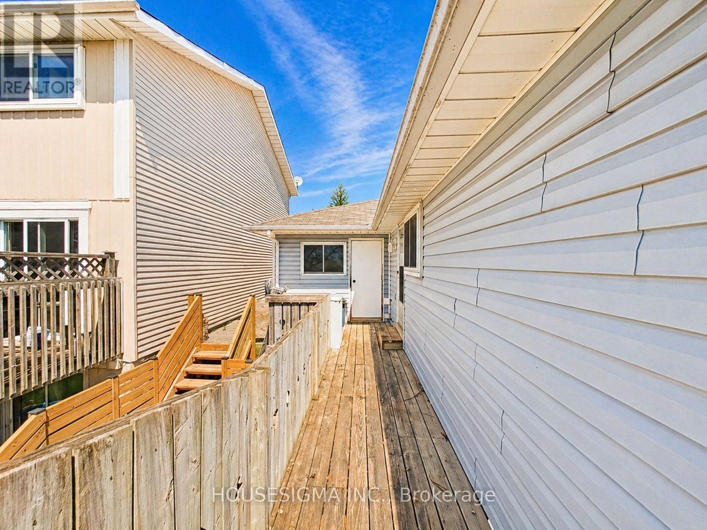 607 Down Crescent, Oshawa, Ontario  L1H 7X9 - Photo 44 - E13060150