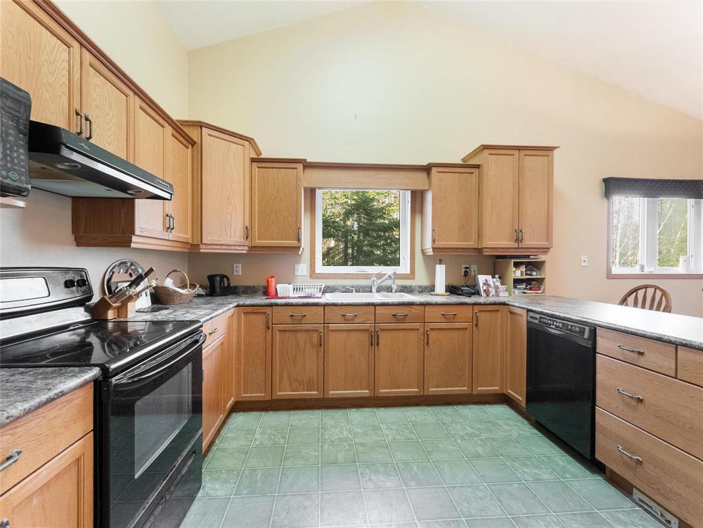 37 Fairway Drive, Lac Du Bonnet, Manitoba  R0E 1A0 - Photo 15 - 202608457