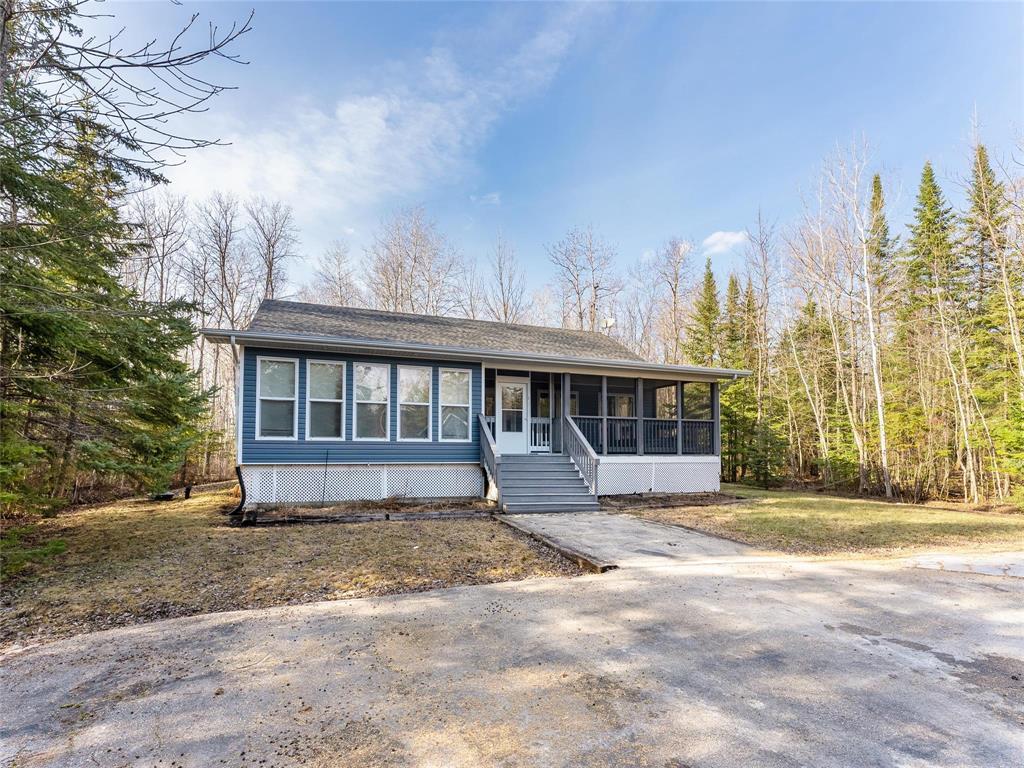 37 Fairway Drive, Lac Du Bonnet, Manitoba  R0E 1A0 - Photo 1 - 202608457
