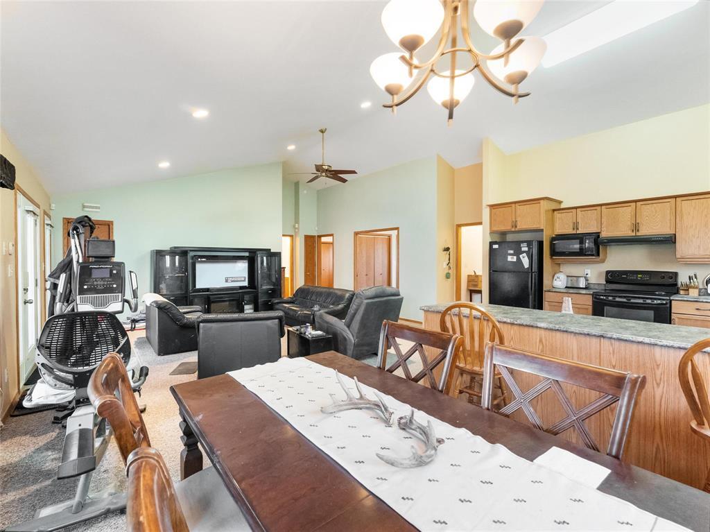 37 Fairway Drive, Lac Du Bonnet, Manitoba  R0E 1A0 - Photo 17 - 202608457