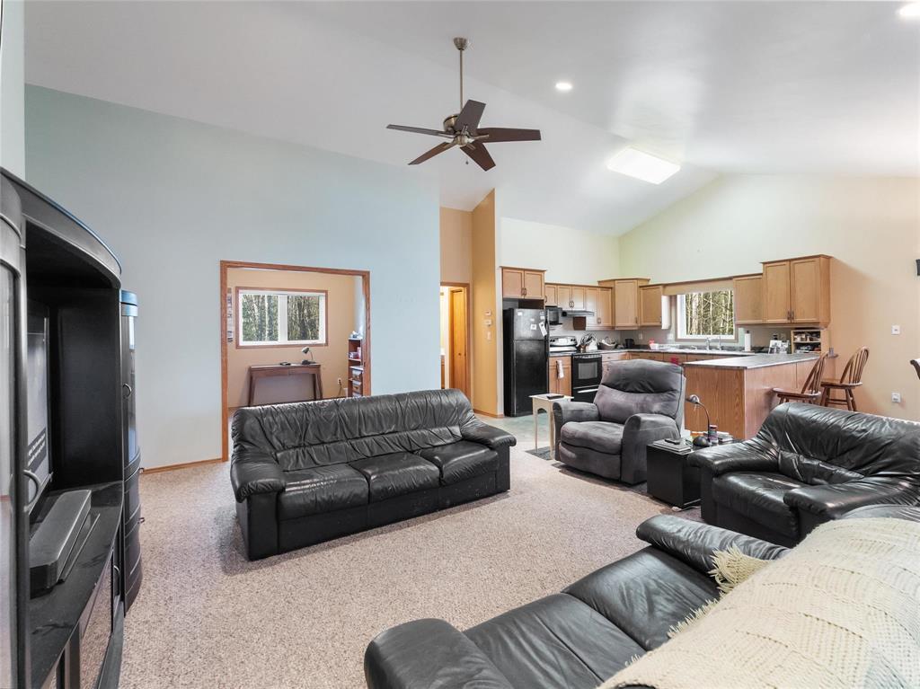 37 Fairway Drive, Lac Du Bonnet, Manitoba  R0E 1A0 - Photo 10 - 202608457