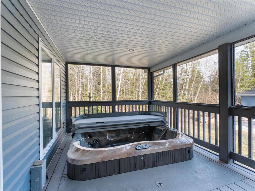 37 Fairway Drive, Lac Du Bonnet, Manitoba  R0E 1A0 - Photo 9 - 202608457