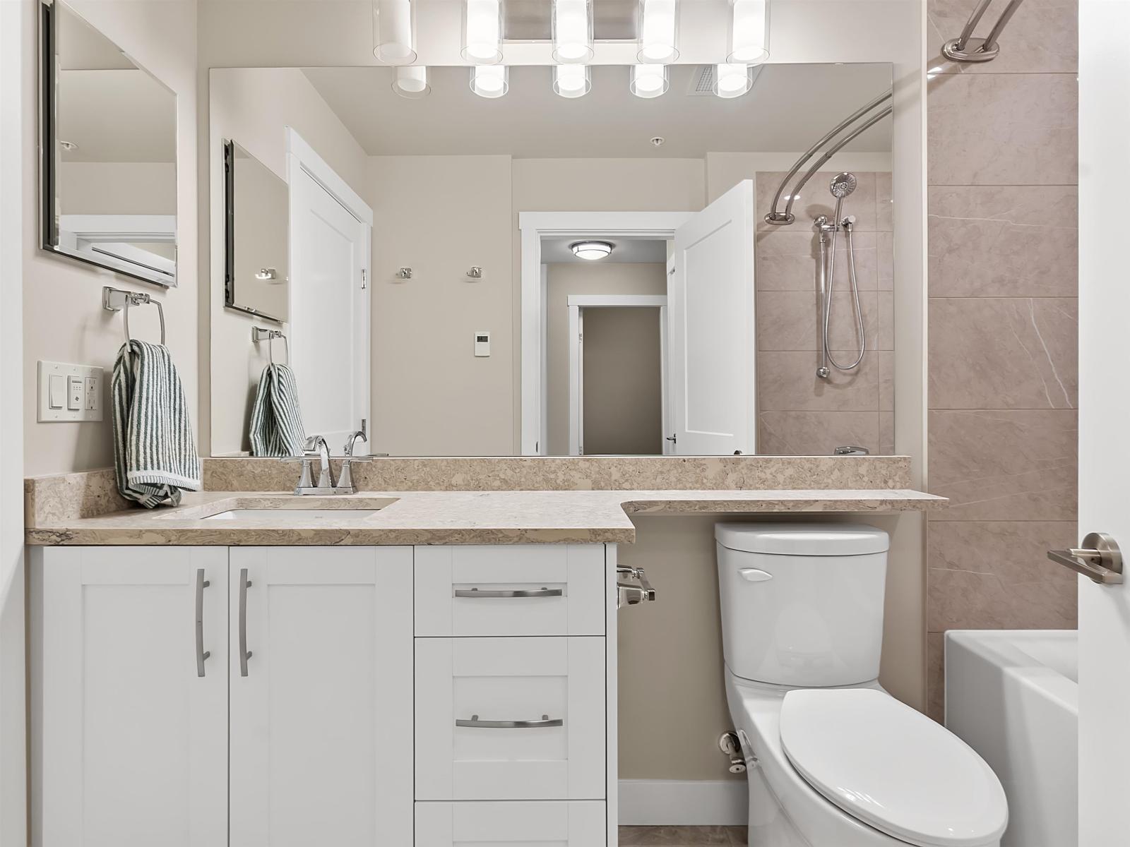 A316 8233 208b Street Street, Langley, British Columbia  V2Y 4M7 - Photo 36 - R3100179