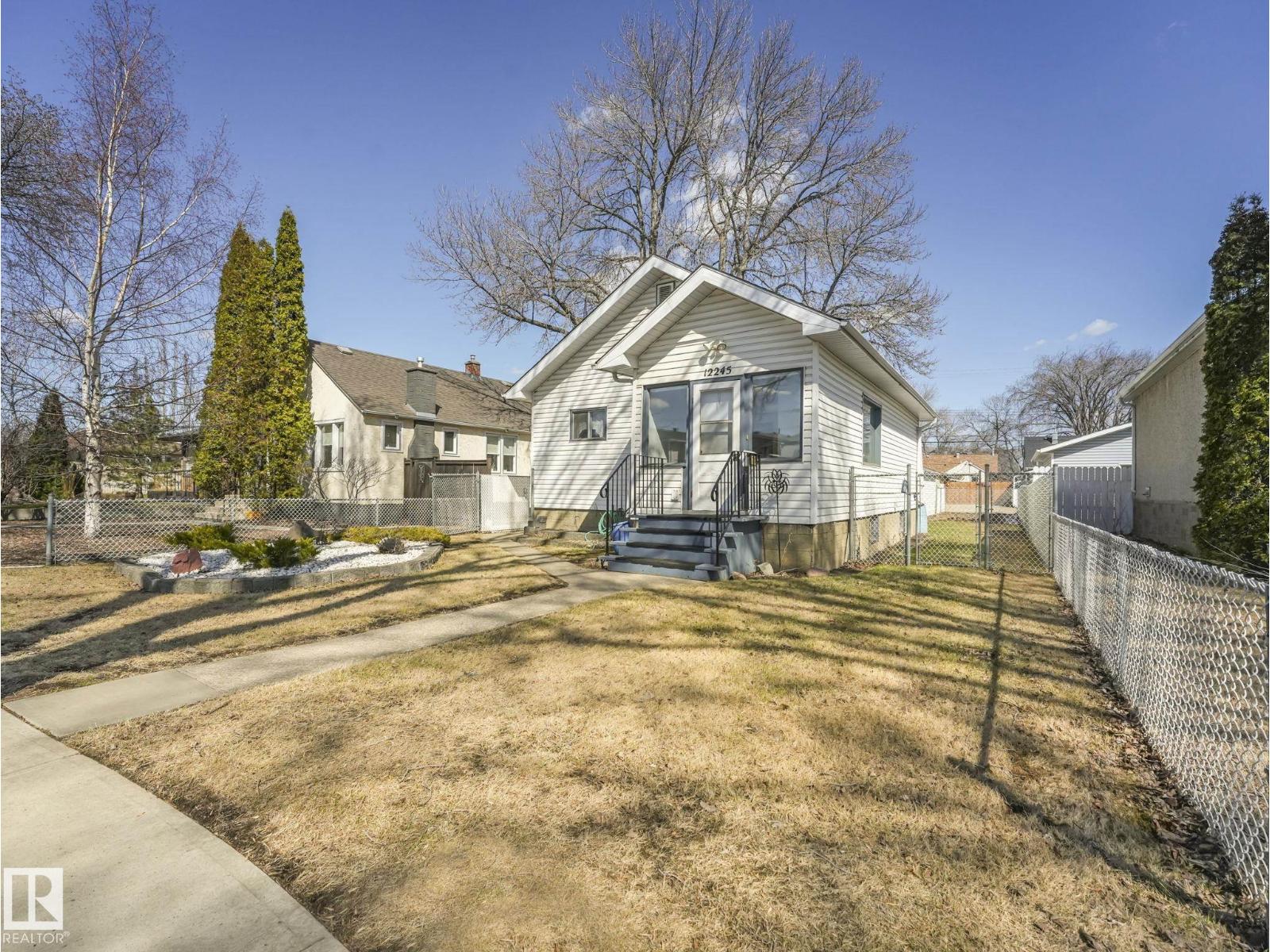 12245 96 St Nw, Edmonton, Alberta  T5G 1W2 - Photo 2 - E4484711