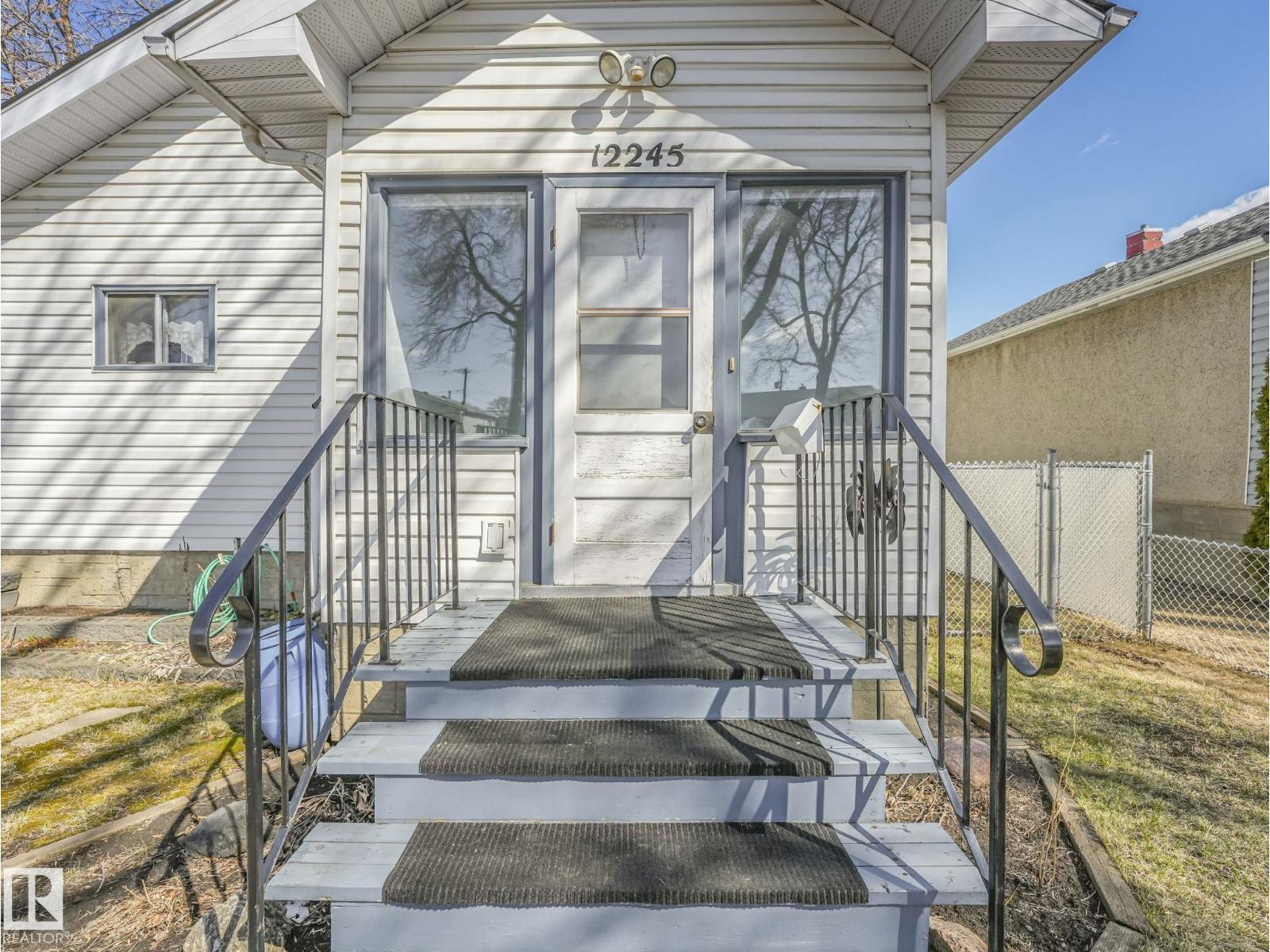 12245 96 St Nw, Edmonton, Alberta  T5G 1W2 - Photo 4 - E4484711
