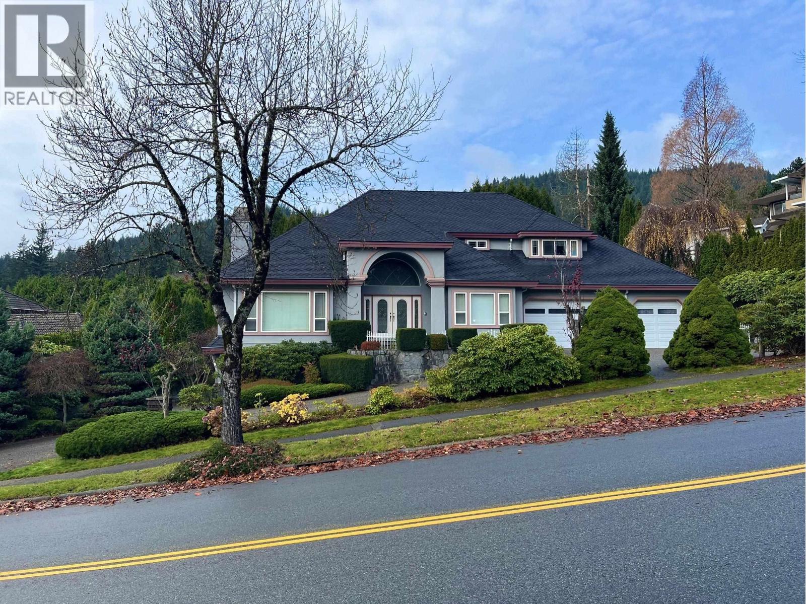3022 PLATEAU BOULEVARD, Coquitlam, British Columbia