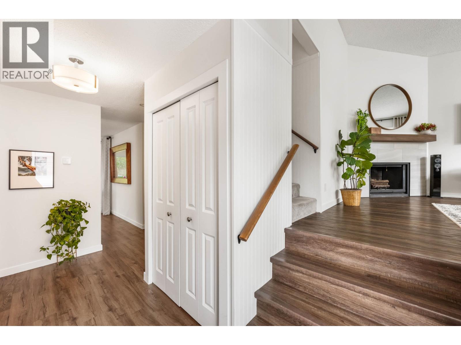 19764 Wildcrest Avenue, Pitt Meadows, British Columbia  V3Y 1M2 - Photo 5 - R3117319