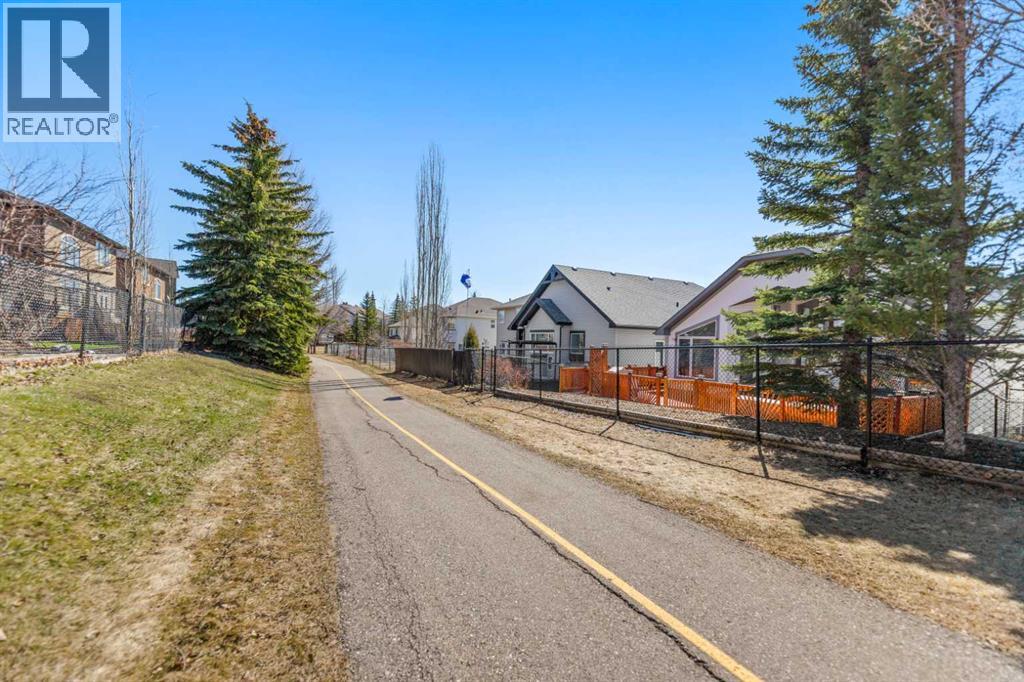 114 Rocky Ridge Green NW, Calgary, Alberta  T3G 4R6 - Photo 5 - A2304229