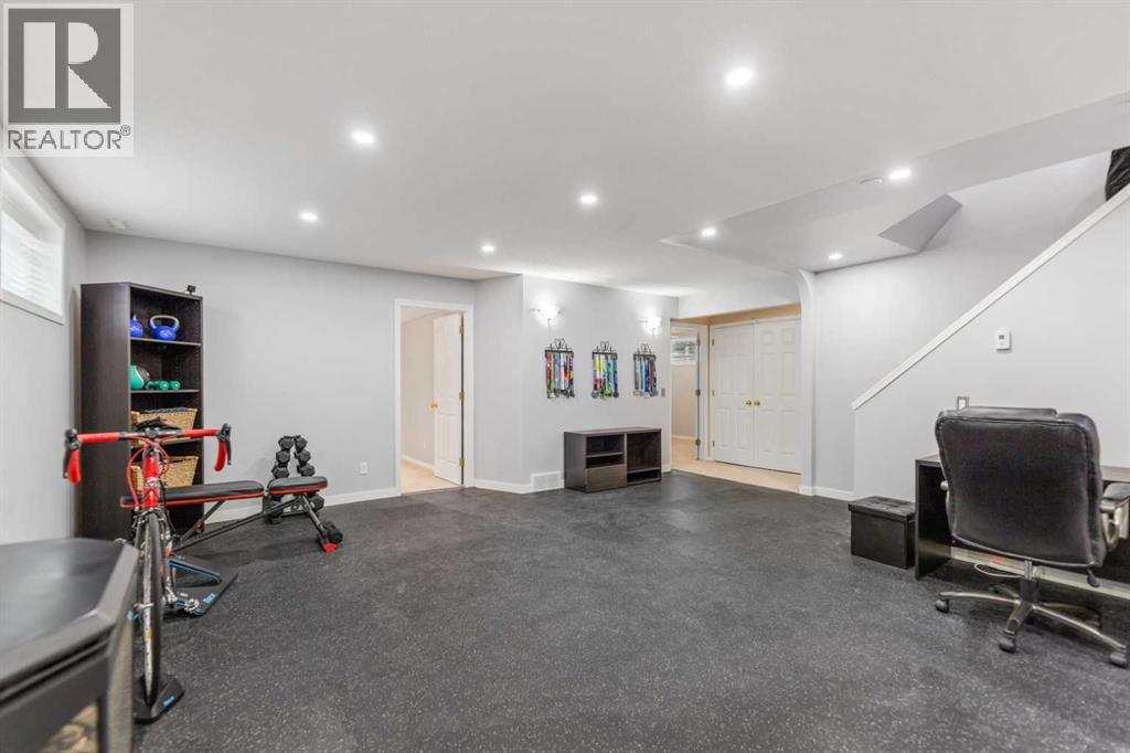 114 Rocky Ridge Green NW, Calgary, Alberta  T3G 4R6 - Photo 32 - A2304229