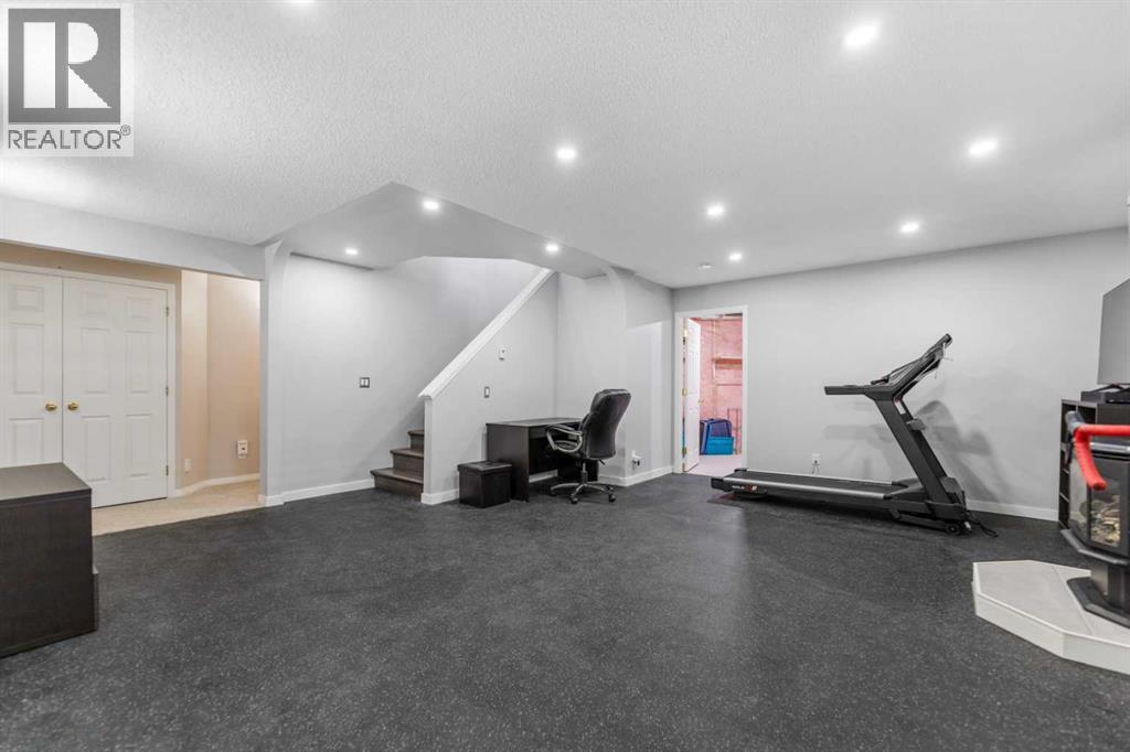 114 Rocky Ridge Green NW, Calgary, Alberta  T3G 4R6 - Photo 34 - A2304229