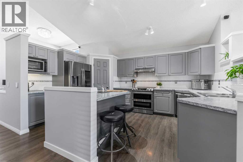 114 Rocky Ridge Green NW, Calgary, Alberta  T3G 4R6 - Photo 15 - A2304229