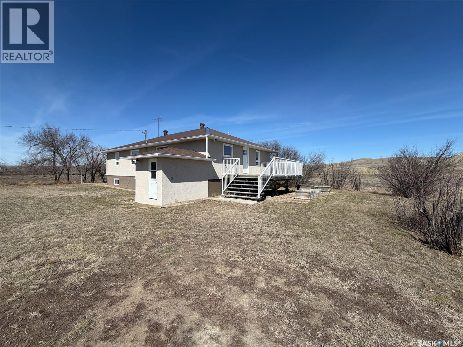 Eastend Wills Acreage, White Valley Rm No. 49, Saskatchewan  S0N 0T0 - Photo 1 - SK034127