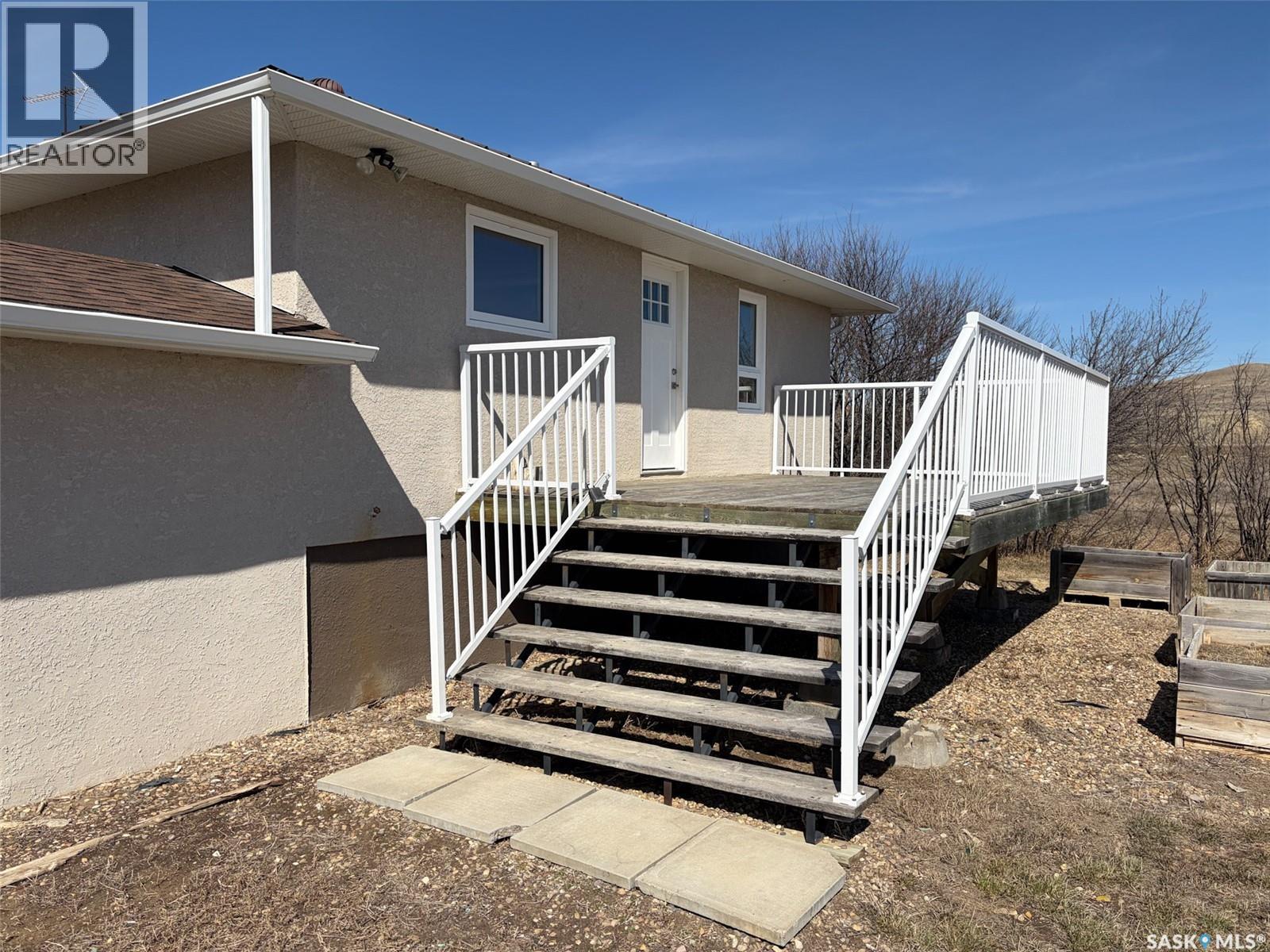 Eastend Wills Acreage, White Valley Rm No. 49, Saskatchewan  S0N 0T0 - Photo 2 - SK034127