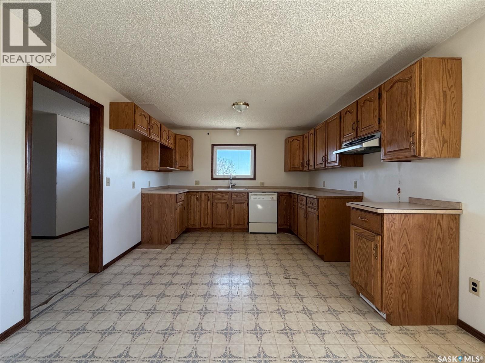 Eastend Wills Acreage, White Valley Rm No. 49, Saskatchewan  S0N 0T0 - Photo 7 - SK034127