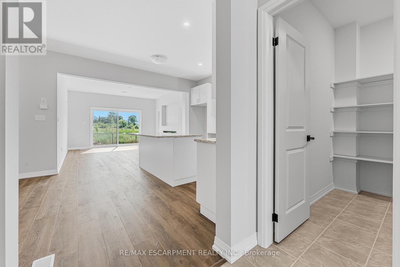 1014 Alliston Avenue, Fort Erie, Ontario  L2A 0H3 - Photo 36 - X13060168