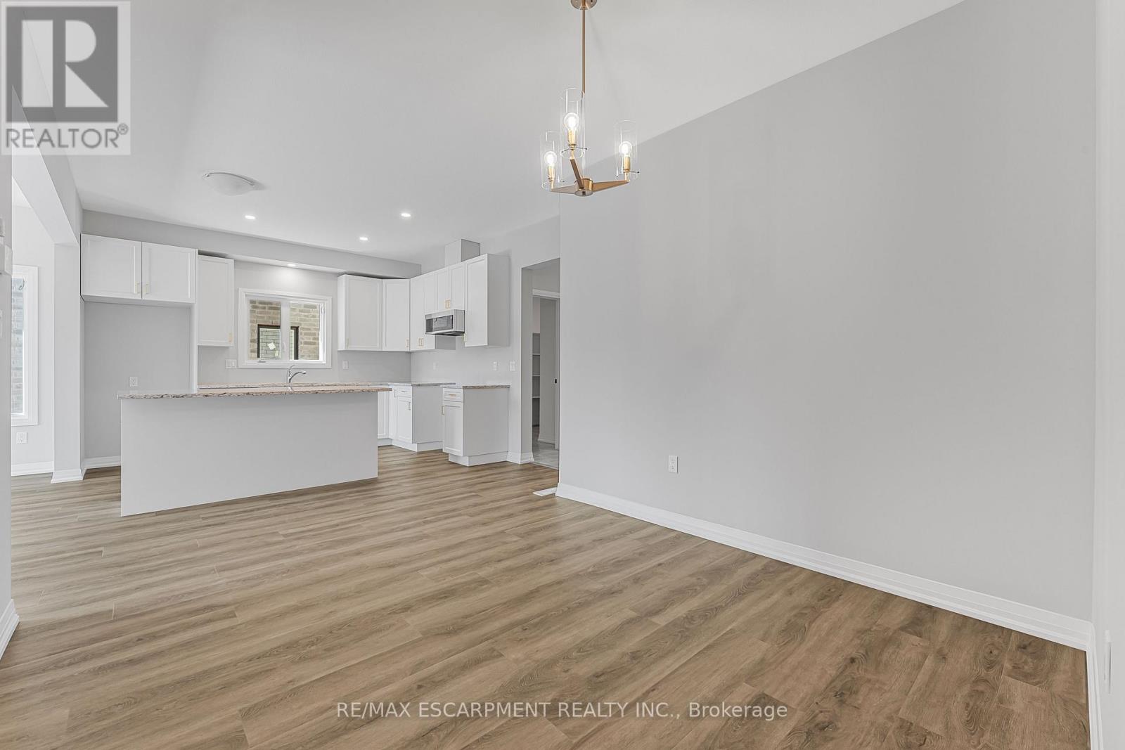 1014 Alliston Avenue, Fort Erie, Ontario  L2A 0H3 - Photo 9 - X13060168