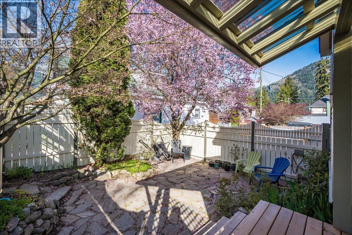 720 Stanley Street, Nelson, British Columbia  V1L 1N5 - Photo 27 - 10385329