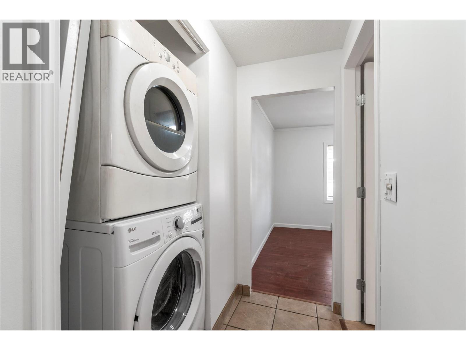 725 Conn Street, Sicamous, British Columbia  V0E 2V0 - Photo 14 - 10385147