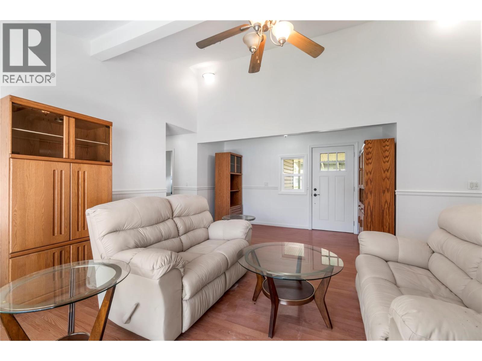 725 Conn Street, Sicamous, British Columbia  V0E 2V0 - Photo 8 - 10385147