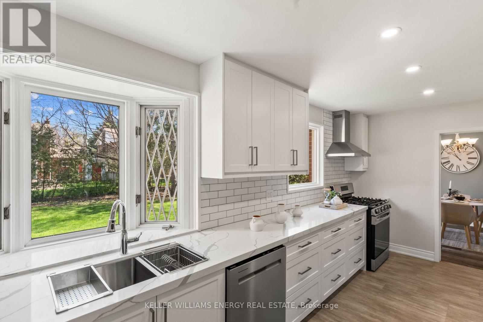 5 Castlemere Crescent, Toronto, Ontario  M1W 1K4 - Photo 5 - E13060194