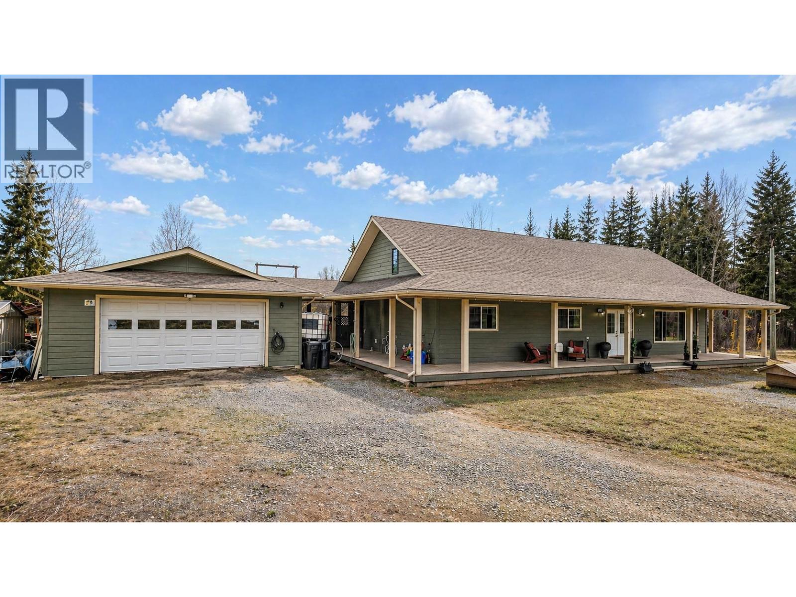 3280 Viewmont Court, Houston, British Columbia  V0J 1Z2 - Photo 2 - R3117272