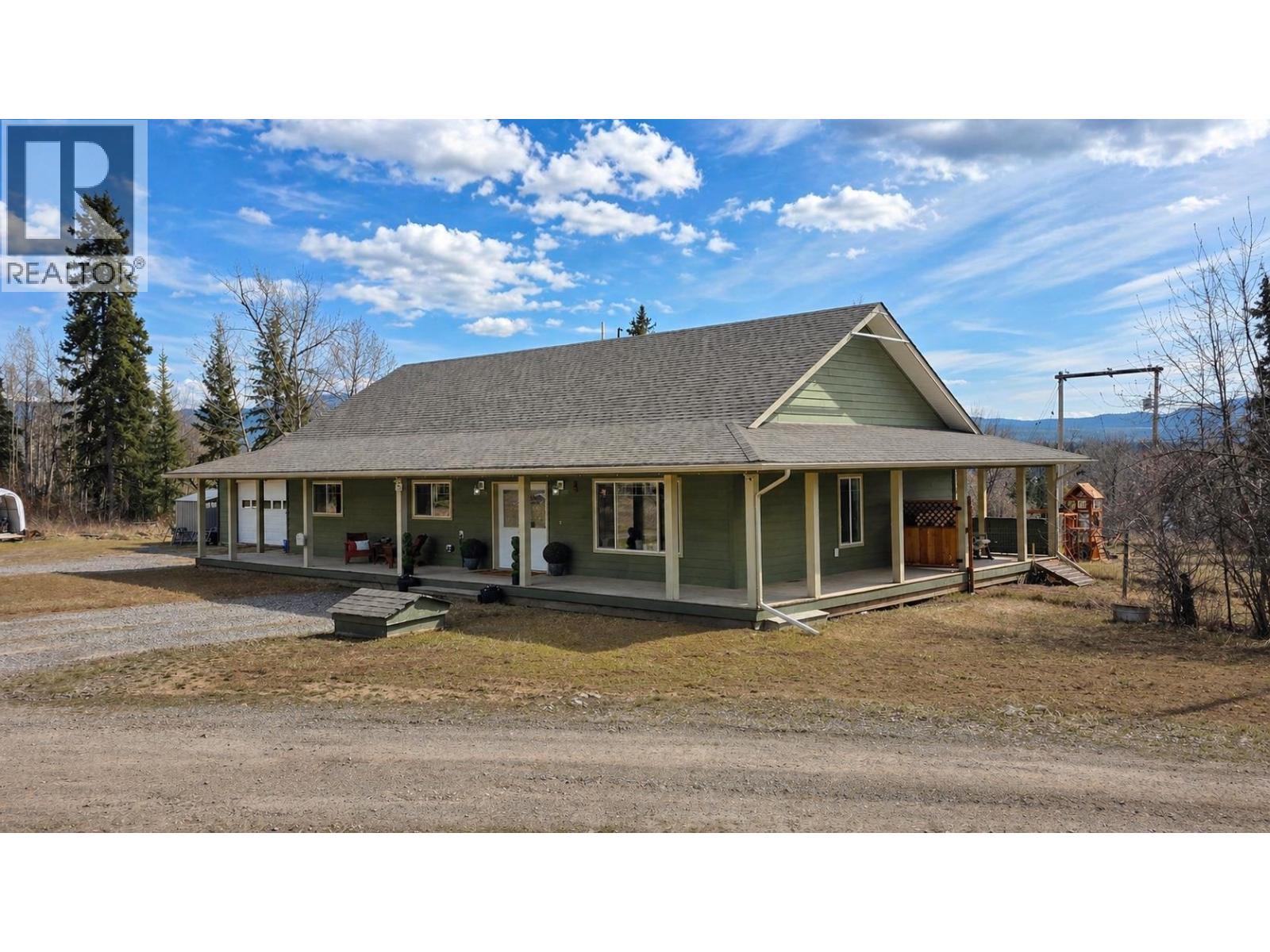 3280 Viewmont Court, Houston, British Columbia  V0J 1Z2 - Photo 1 - R3117272