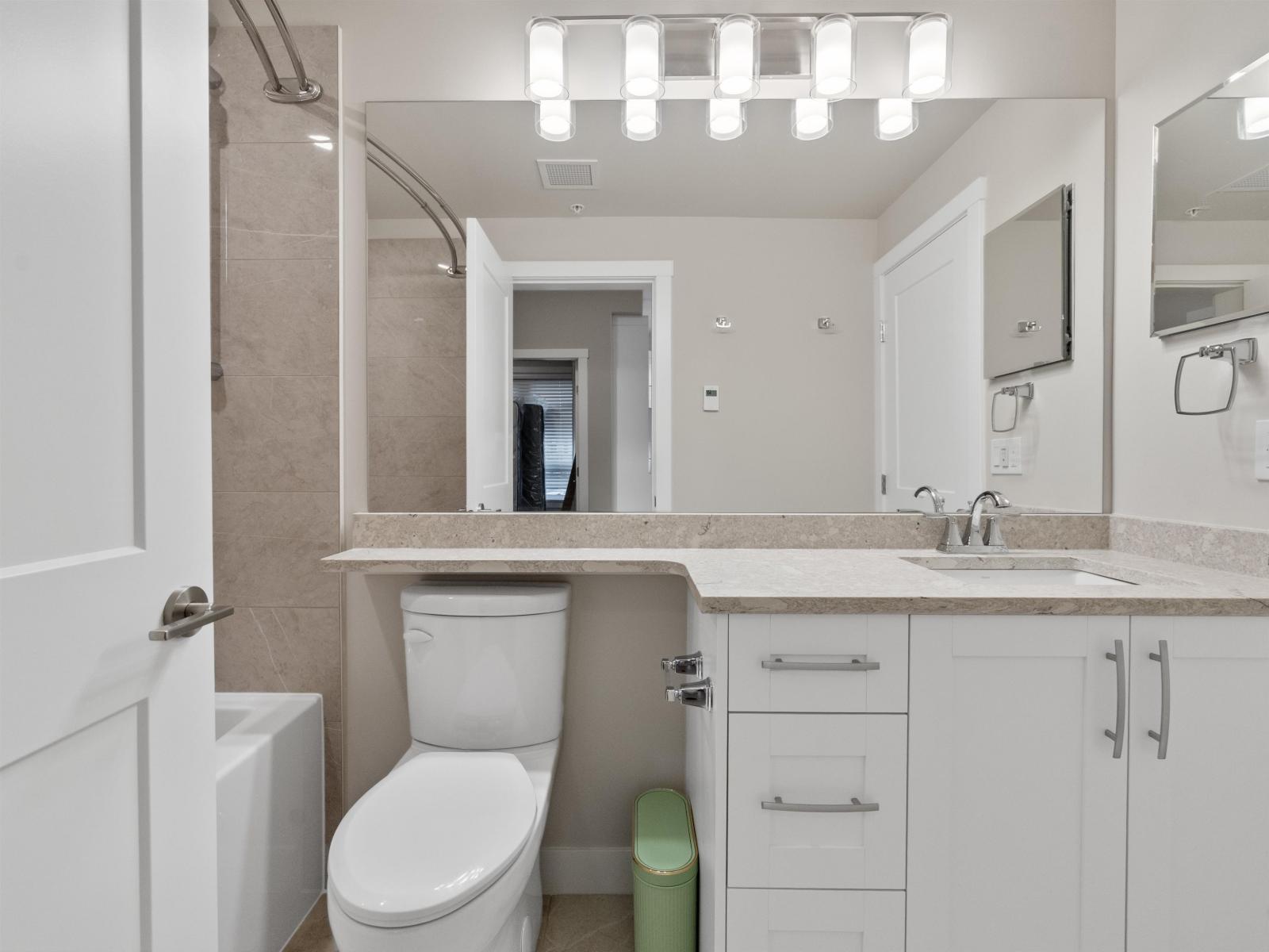 A414 8233 208b Street Street, Langley, British Columbia  V2Y 4M7 - Photo 8 - R3104112