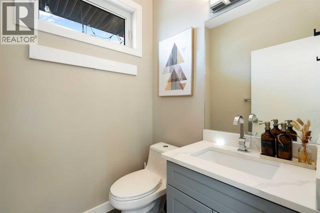 1702 19 Avenue SW, Calgary, Alberta  T2T 6W6 - Photo 13 - A2299624