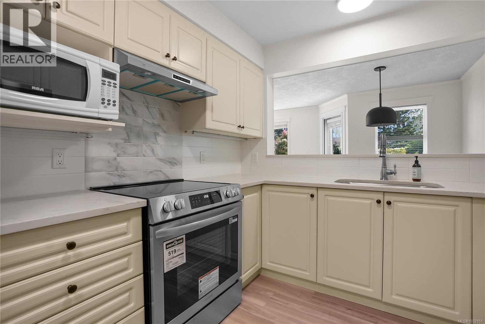 103 951 Topaz Ave, Victoria, British Columbia  V8T 2M2 - Photo 9 - 1032151