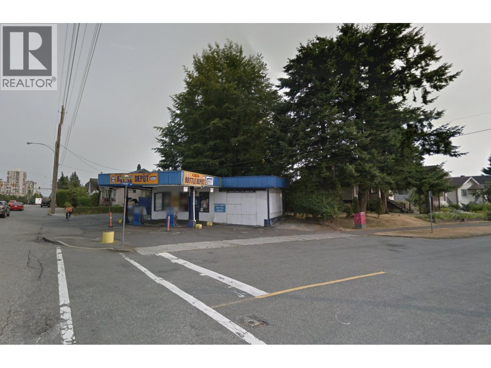 916 Eighth Street, New Westminster, British Columbia  V3M 3T2 - Photo 4 - R3117270