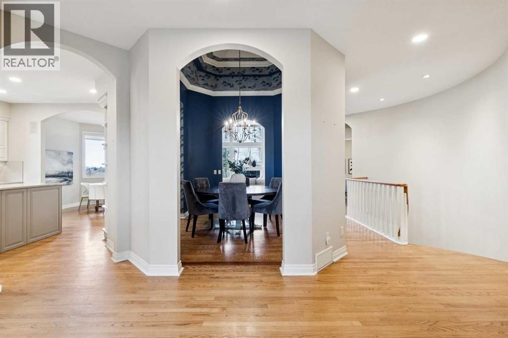 1656 Evergreen Hill SW, Calgary, Alberta  T2Y 3B6 - Photo 5 - A2305555