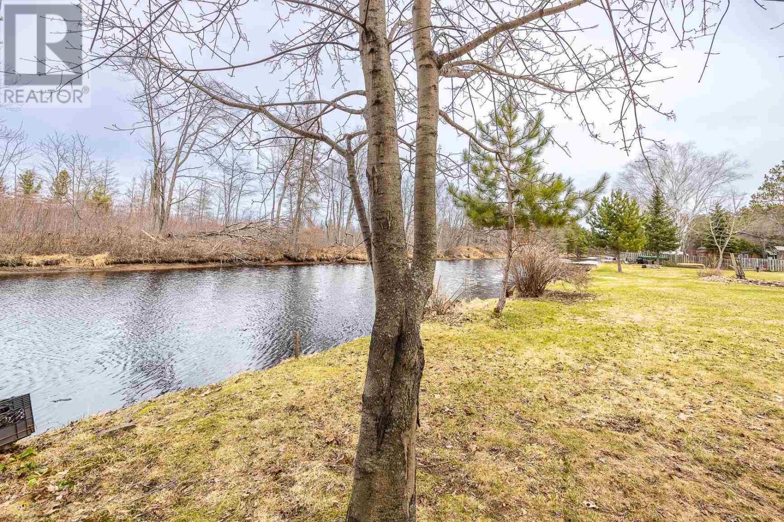 144 Pointe Louise Dr, Sault Ste Marie, Ontario  P6A 5K6 - Photo 8 - SM260791