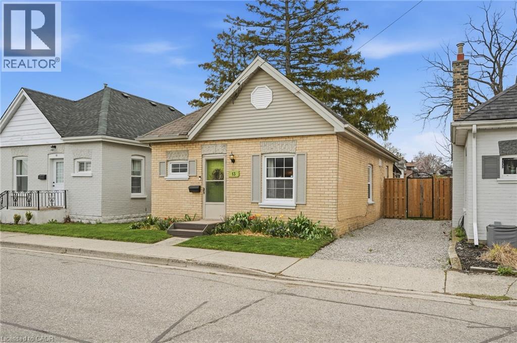 13 Gordon Street, Brantford, Ontario  N3S 2M7 - Photo 3 - 40825397